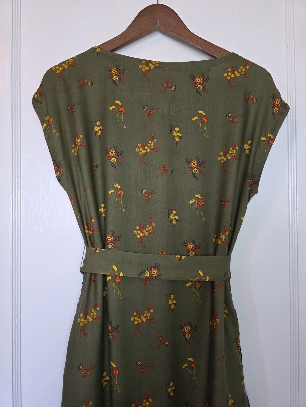 Woods Lunette Lyocell Woven Dress – Size S – Olive Green/Ditsy Floral  - Picture 5 of 7